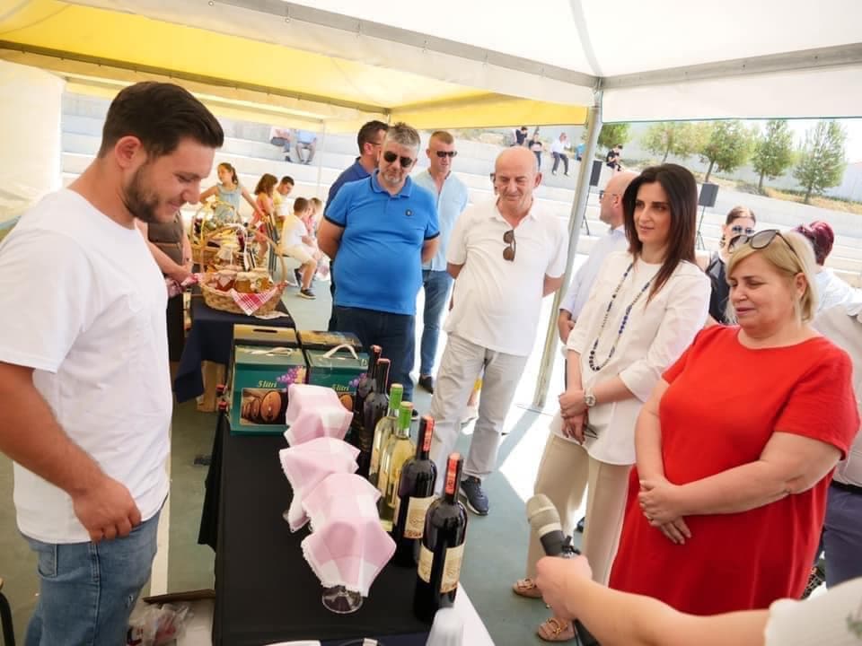 Hapet panairi i agroturizmit “Promovo dhe bli produkte shqiptare” në Durrës