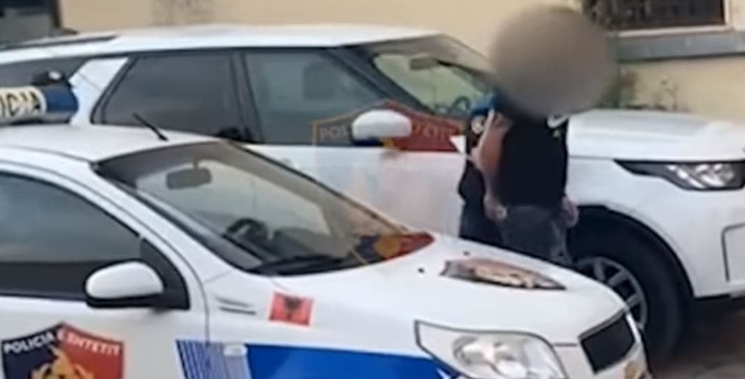 Trafik droge përmes liqenit të Ohrit, arrestohet 35-vjeçari, në kërkim vëllai i tij