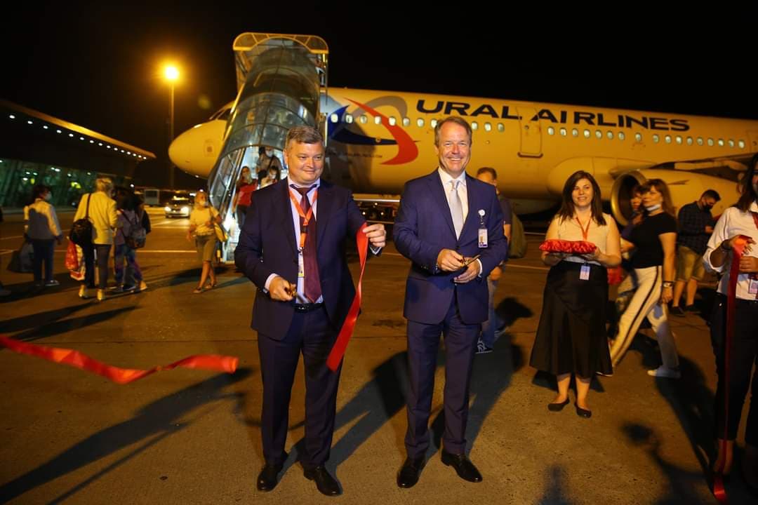 Mbërrin avioni i parë turistik nga Moska me Ural Airlines