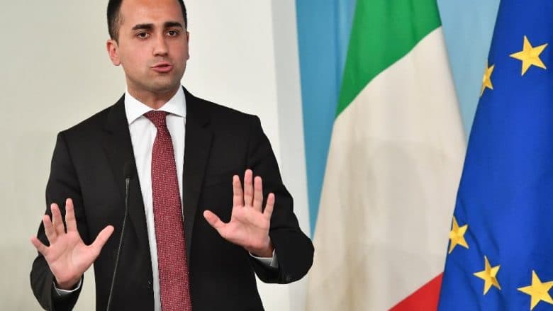 Ministri i Jashtëm i Italisë viziton Kosovën, mban fjalim para deputetëve