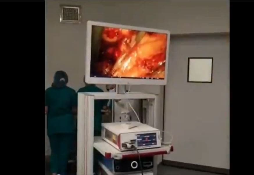Përfundon procedura e parë laparoskopike hernioplastike në Spitalin Memorial të Fierit