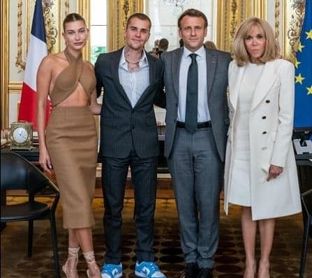 Justin dhe Hailey Bieber takohen me presidentin Macron