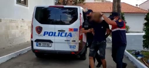 Transportonin 5 emigrantë sirianë, arrestohen dy durrsakët