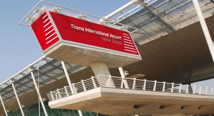 Franca heq kufizimet me Shqipërinë, mund të udhëtoni me test ose certifikatë vaksinimi