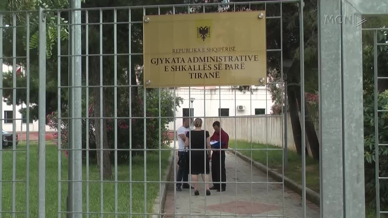 Mbledhësi i hekurishteve fiton gjyqin me Bashkinë (VIDEO)