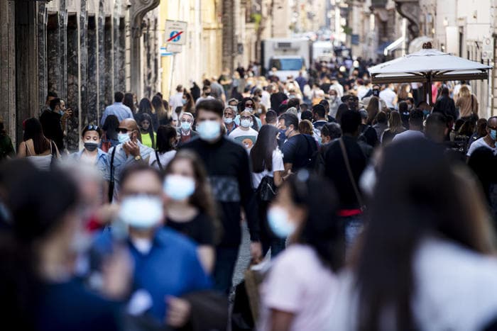 Italia nga sot në zonën e bardhë, i thotë "lamtumirë" maskave në natyrë