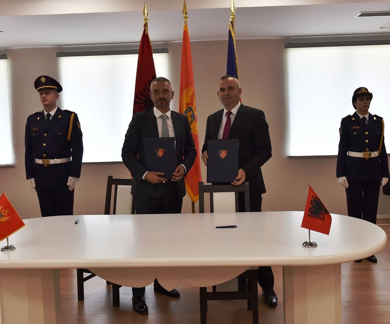 Sezoni turistik 2021/ Ardi Veliu nënshkruan protokollin e bashkëpunimit me homologun malazez