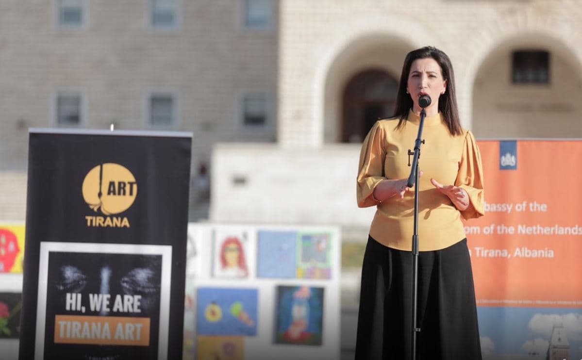    Hapet ekspozita “Care and Dare” për parandalimin e trafikimit të qenieve njerëzore