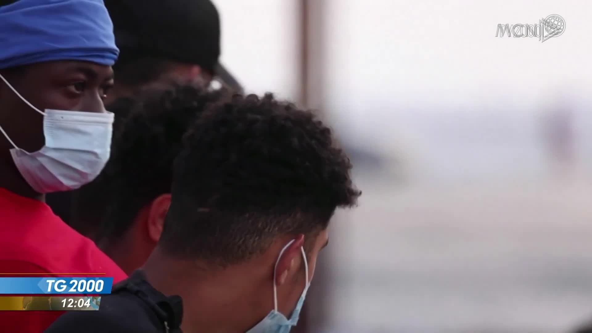 Itali, 7 emigrantë afrikanë mbyten në det (VIDEO)