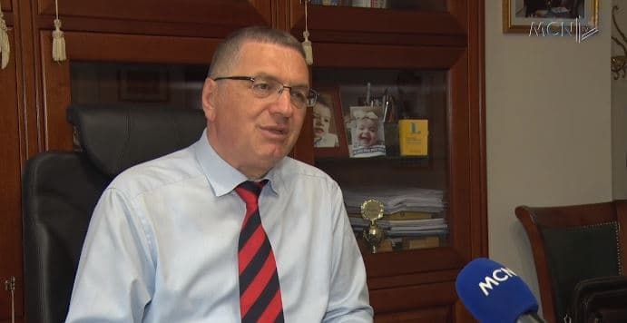 Vija bregdetare e uzurpuar nga “të fortët”, Preçi: Shteti kontrollohet prej tyre, disa hotele magazinë droge