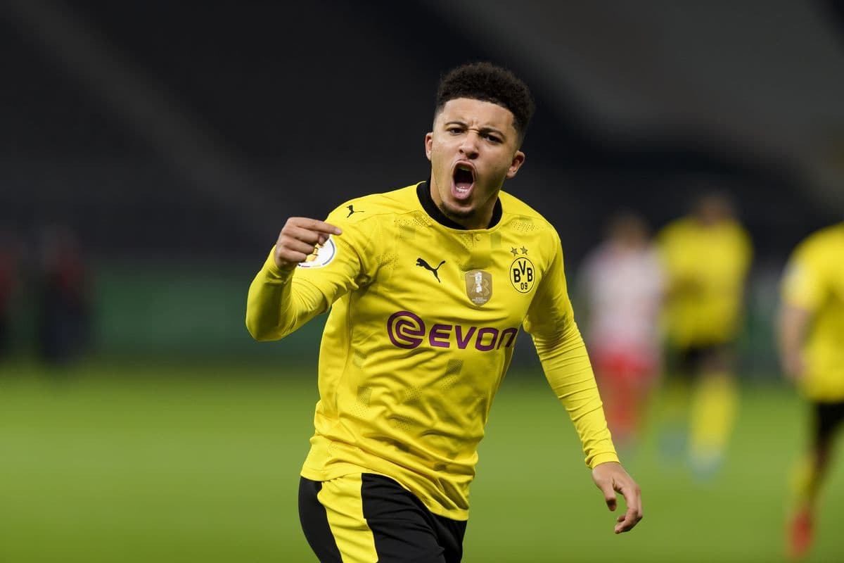 Zyrtare : Jadon Sancho tek United