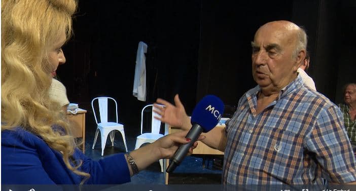 Trupa ‘’Rikthim’’ në provën gjenerale me pjesën e Ruzhdi Pulahës (VIDEO)