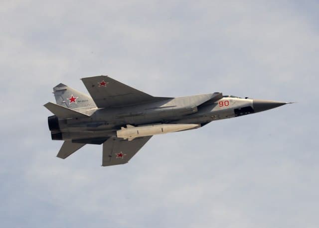 Panik në zyrat e NATO-s për shkak të një avioni rus
