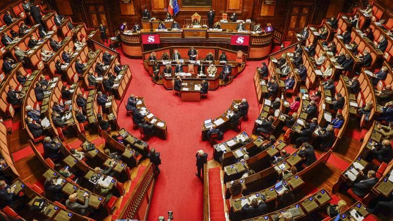 Italian miraton uljen e moshës së votimit në zgjedhjet e senatit