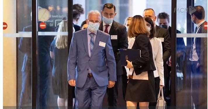 Gjuha shqipe në PE, Zaev pret sqarim nga Xhaferi (VIDEO)