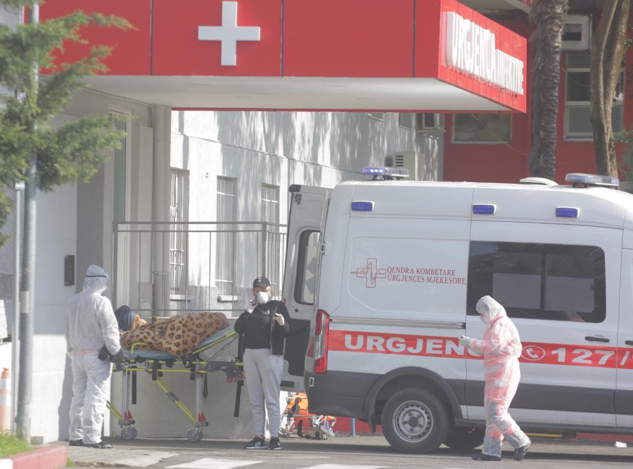 Pesë raste të reja në 24 orët e fundit, të gjitha në Tiranë