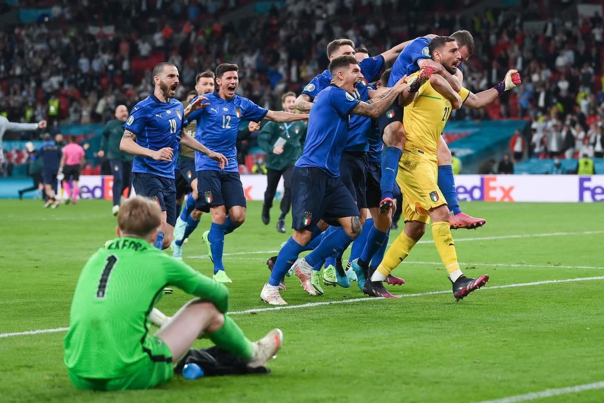 Pesë italianë dhe Ronaldo jashtë, UEFA publikon formacionin më të mirë të Europianit
