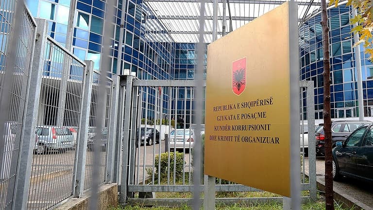 GJKKO sekuestron pasuritë e Armand dhe Gerti Marku të shpallur në kërkim ndërkombëtar për trafik droge
