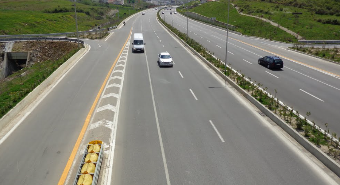 Riparimi i trafik-ndarëses, ARRSH njofton devijimin e aksit Tiranë-Elbasan