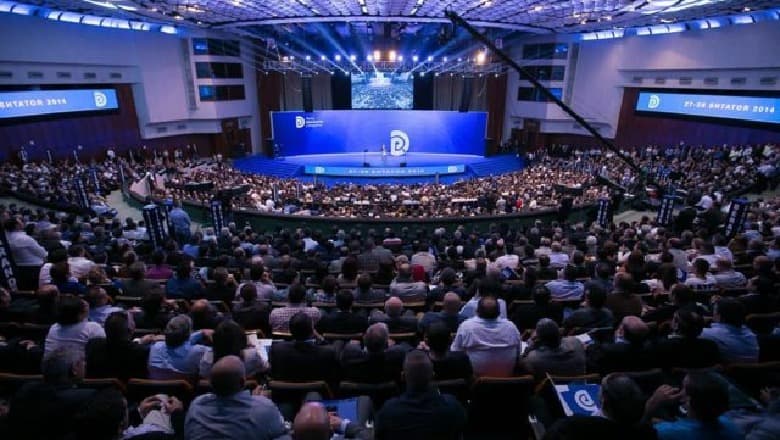 Mblidhet sot Kuvendi i PD/ Zgjidhen anëtarët e rinj të Këshillit Kombëtar