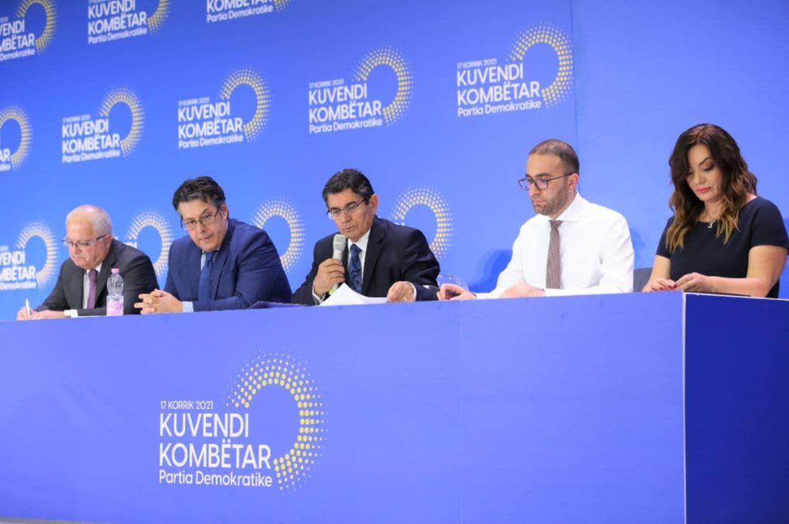 Zgjedhja e anëtarëve të Këshillit Kombëtar/ Ja për kë do të votojnë sot delegatët e PD!