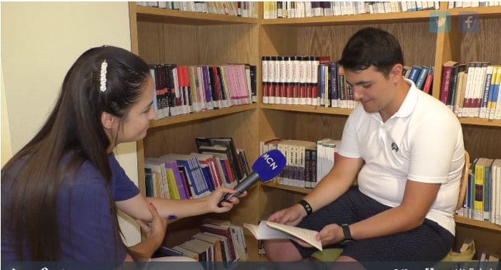  Tarkani, gjeniu me spektrin autik/ Maturanti ekselent me talent në poezi (VIDEO)
