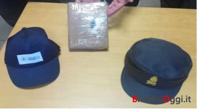 Sekuestrohet mbi 1 kg kokainë në Brindisi, brenda një kamioni që vinte nga Shqipëria