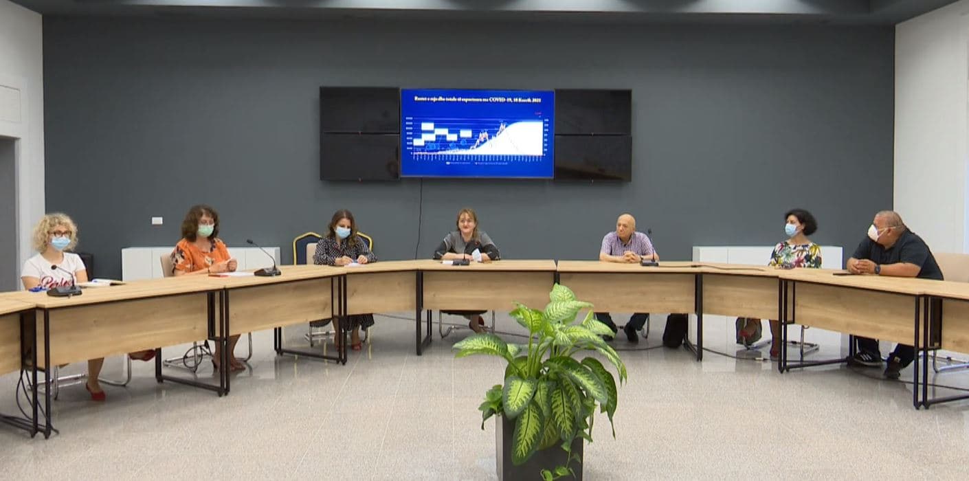 Komiteti Teknik i Ekspertëve shtyn orarin e muzikës, masat e tjera nuk ndryshojnë