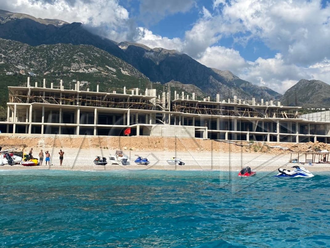 FOTOLAJM/ Betonizimi i Jugut