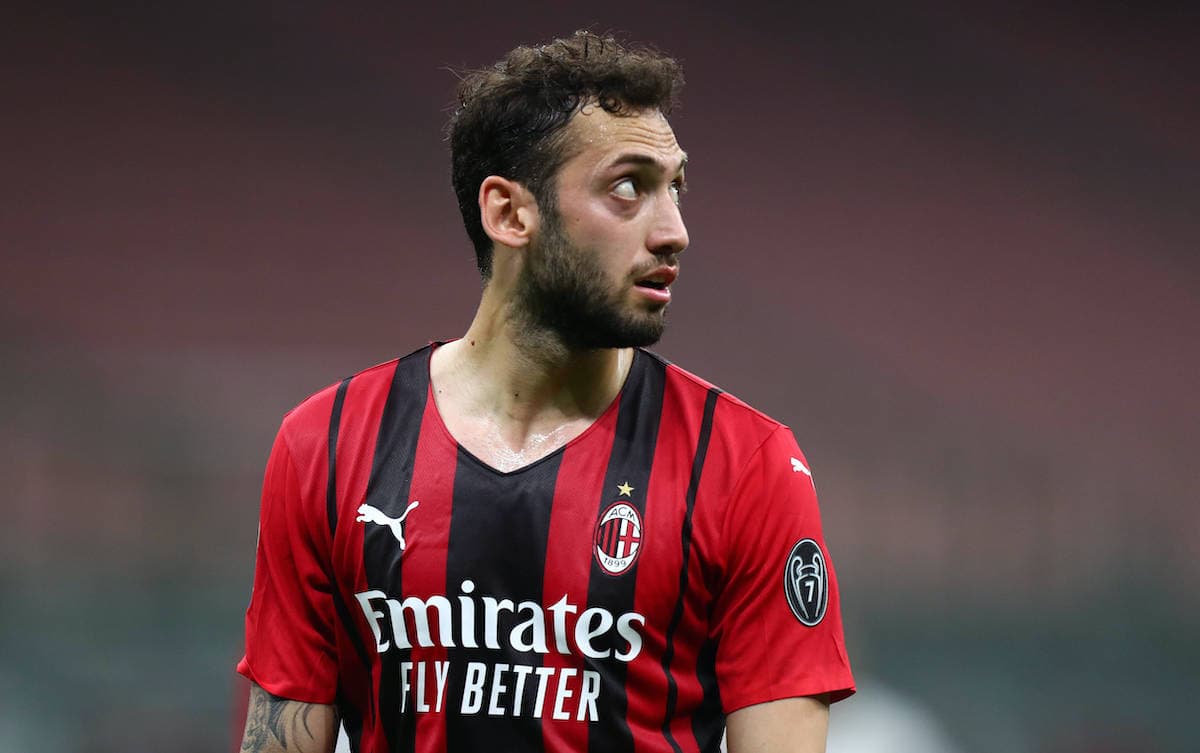 Zëvendësuesi i Calhanoglu, Milani hedh sytë nga një shqiptar
