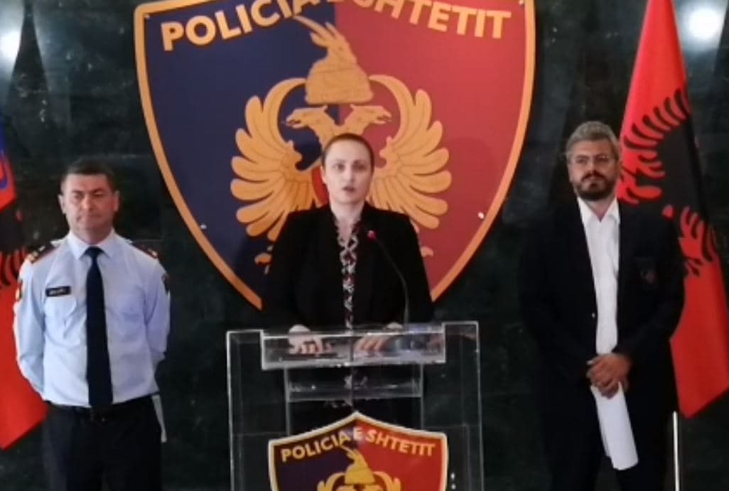 “Skemë mashtrimi me miliona euro”, 4 të arrestuar, 8 persona në kërkim
