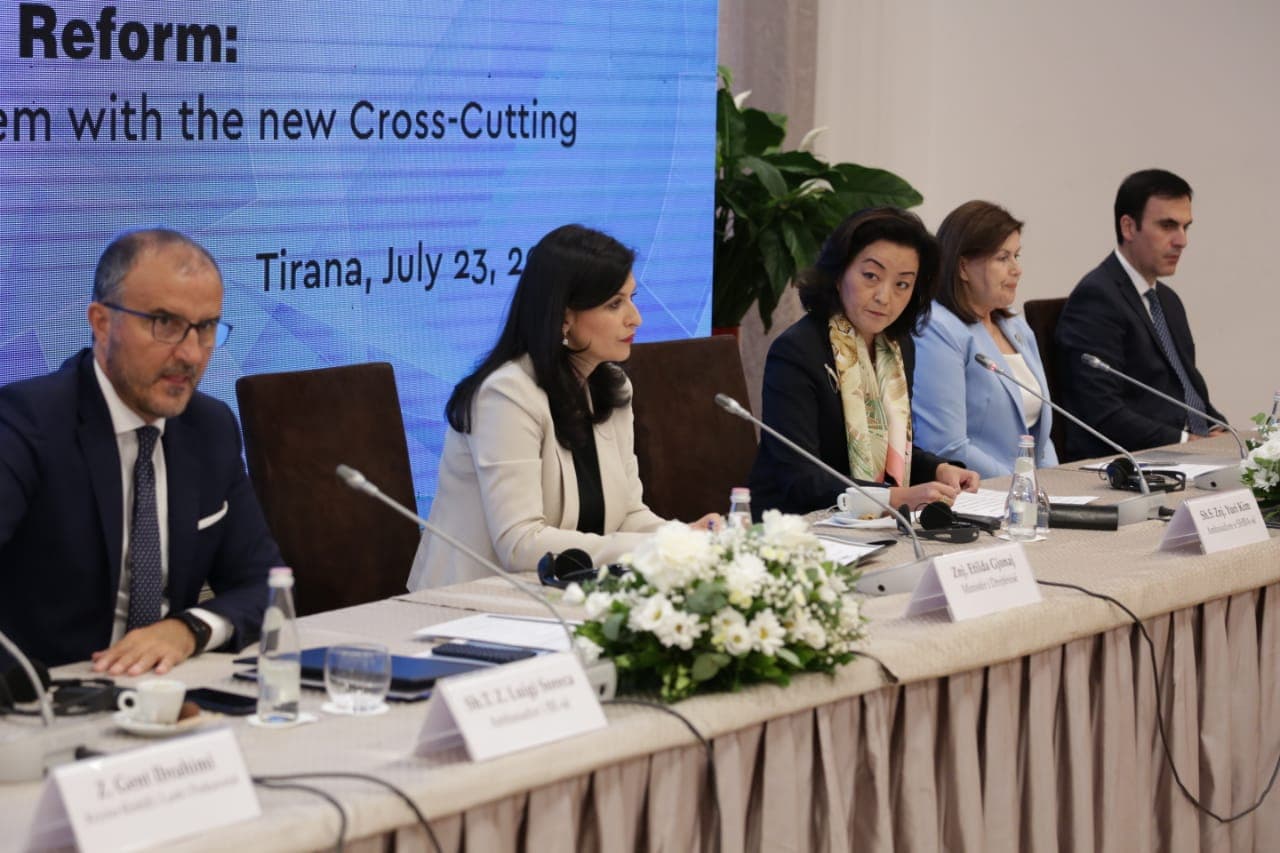 Reforma në Drejtësi, Soreca: Sistemi i drejtësisë të jetë i pavarur. Kim: Askush nuk është mbi ligjin