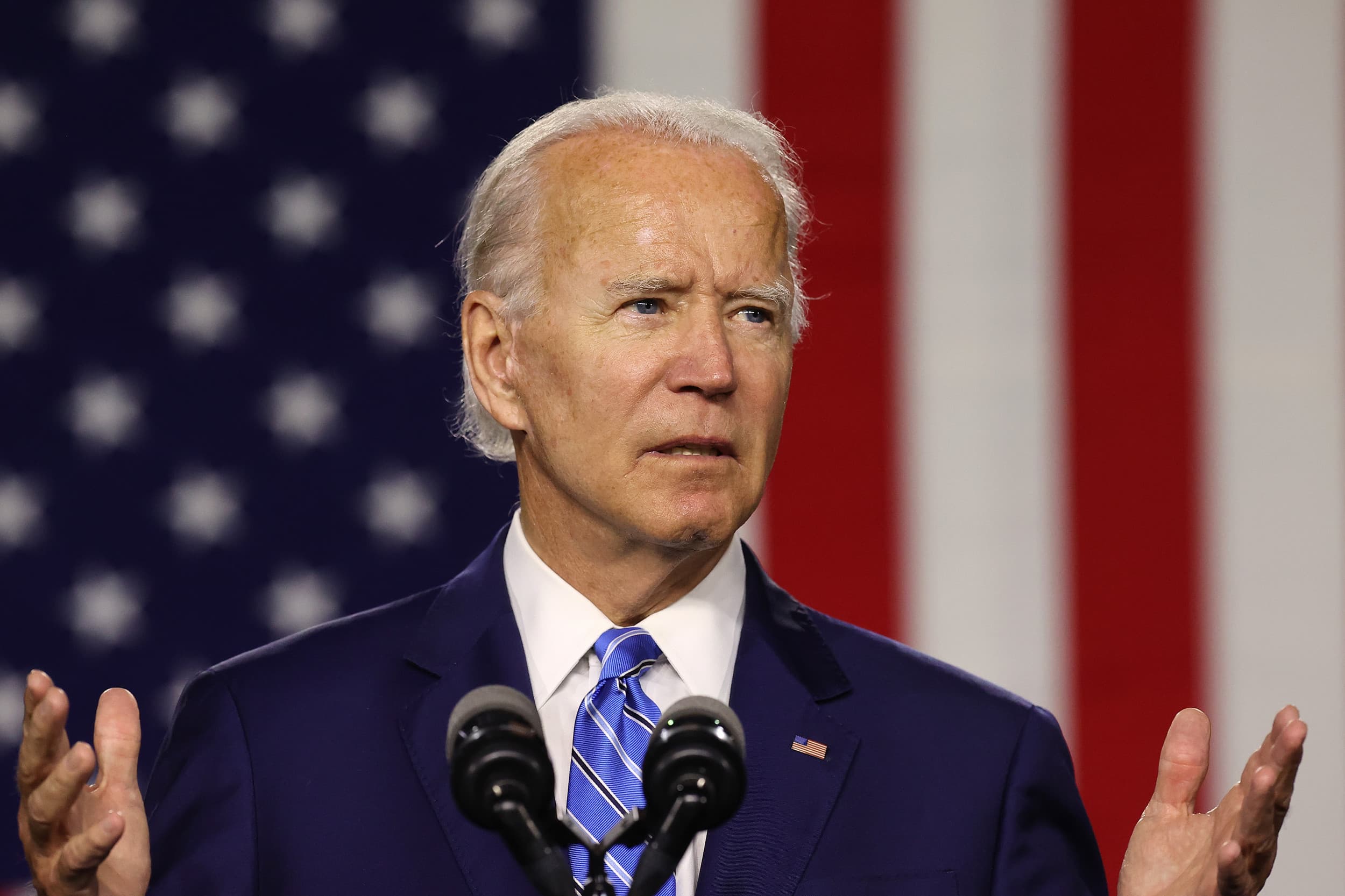 Biden autorizon 100 milionë dollarë ndihmë për refugjatët në Afganistan