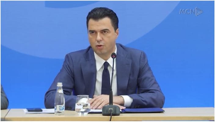 Dorëhiqen anëtarët e PD-së në Korçë (VIDEO)