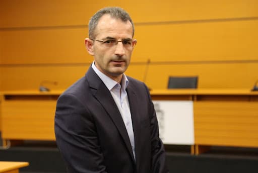 “Ndihem i rrezikuar nga grupet e ’97-ës”, ish-gjyqtari Luan Hasnezëri nuk ia del në Apel