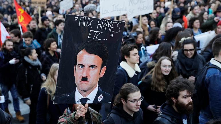 Macron u krahasua me Hitlerin në protesta, Presidenti ngre padi