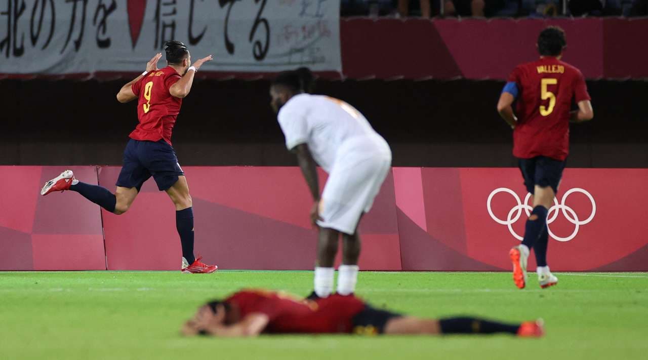 Dramë në ndeshjen e Spanjës/ Ia del edhe Brazili, vendosen 4 gjysmëfinalistet në Olimpiadë (VIDEO)
