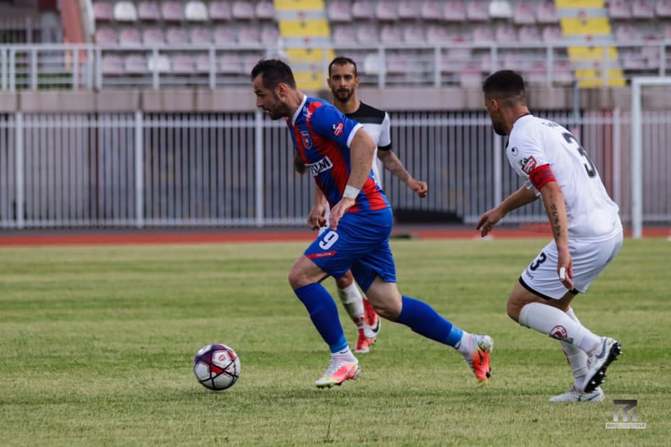 U afrua 1 vit më parë, sulmuesi mbyll aventurën me Vllazninë