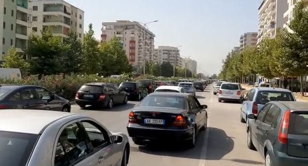       Policia Rrugore-shoferëve: Shmangni qarkullimin brenda Vlorës, kaloni nga bypass-i