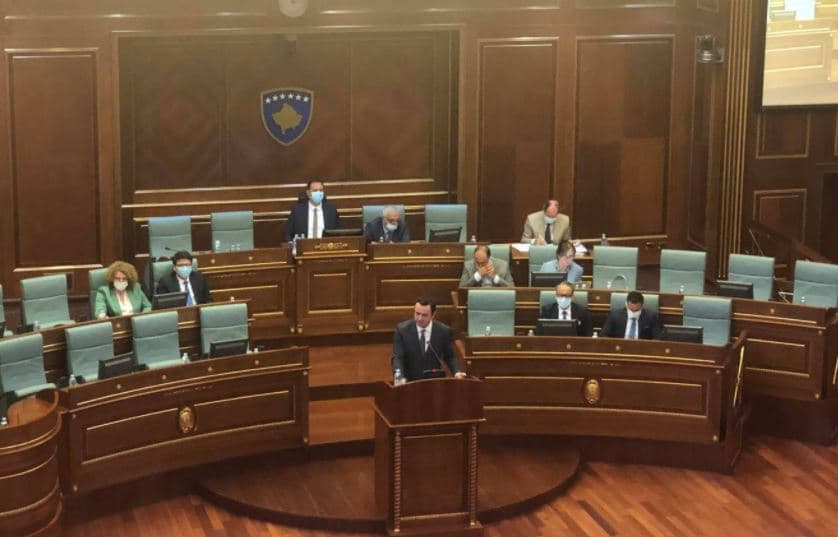      Kurti paralajmëron nga Kuvendi: Reciprociteti me Serbinë do të vendoset dhe nuk do të dështojë (VIDEO)