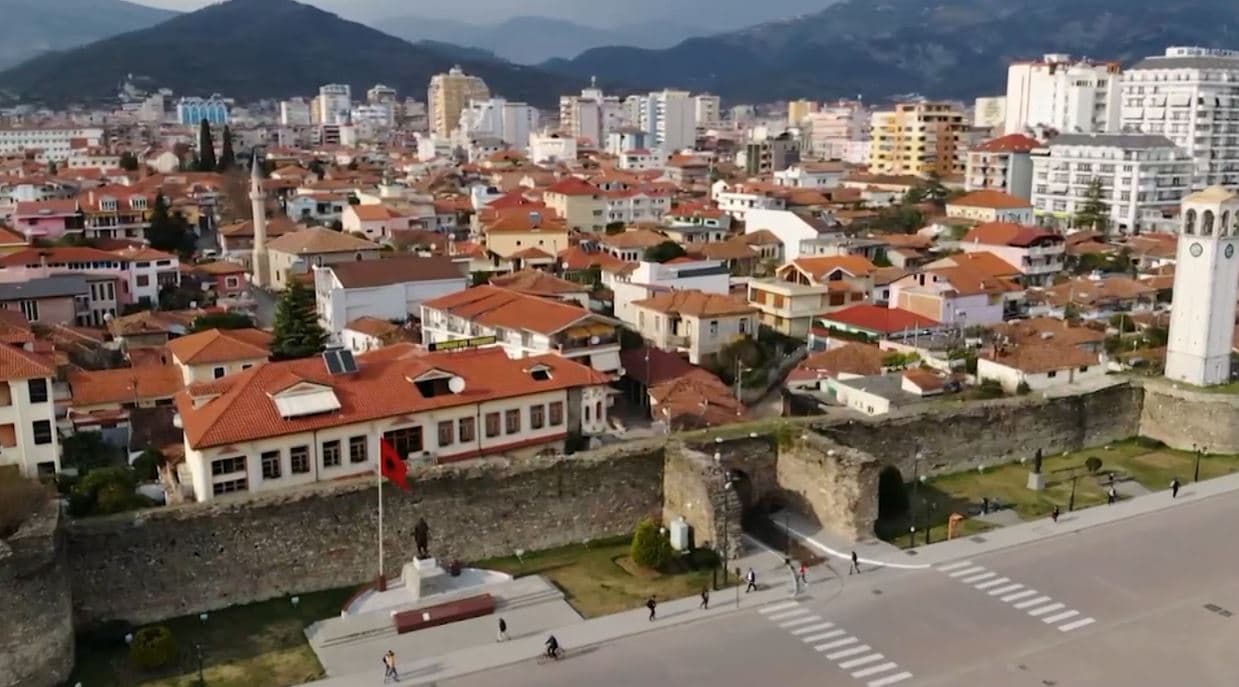 Kalaja e Elbasanit do të bëhet me pronarë të ligjshëm