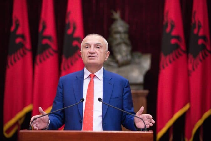 Meta thirrje Peleshit dhe Çuçit për shuarjen e zjarreve: Kërkoni ndihmë nga partnerët europianë