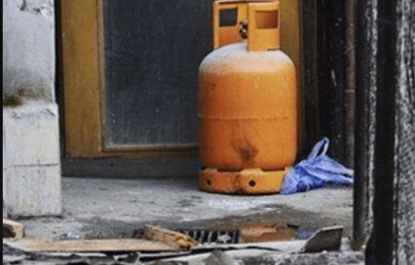 Shpërthen bombola në banesë, plagosen dy persona në Durrës