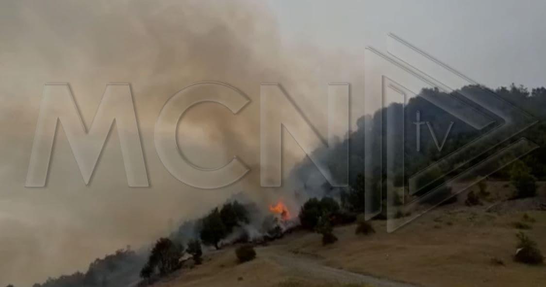 Video/ Zjarr në Vithkuq të Korçës, rrezikohet Manastiri i Shën Pjetrit
