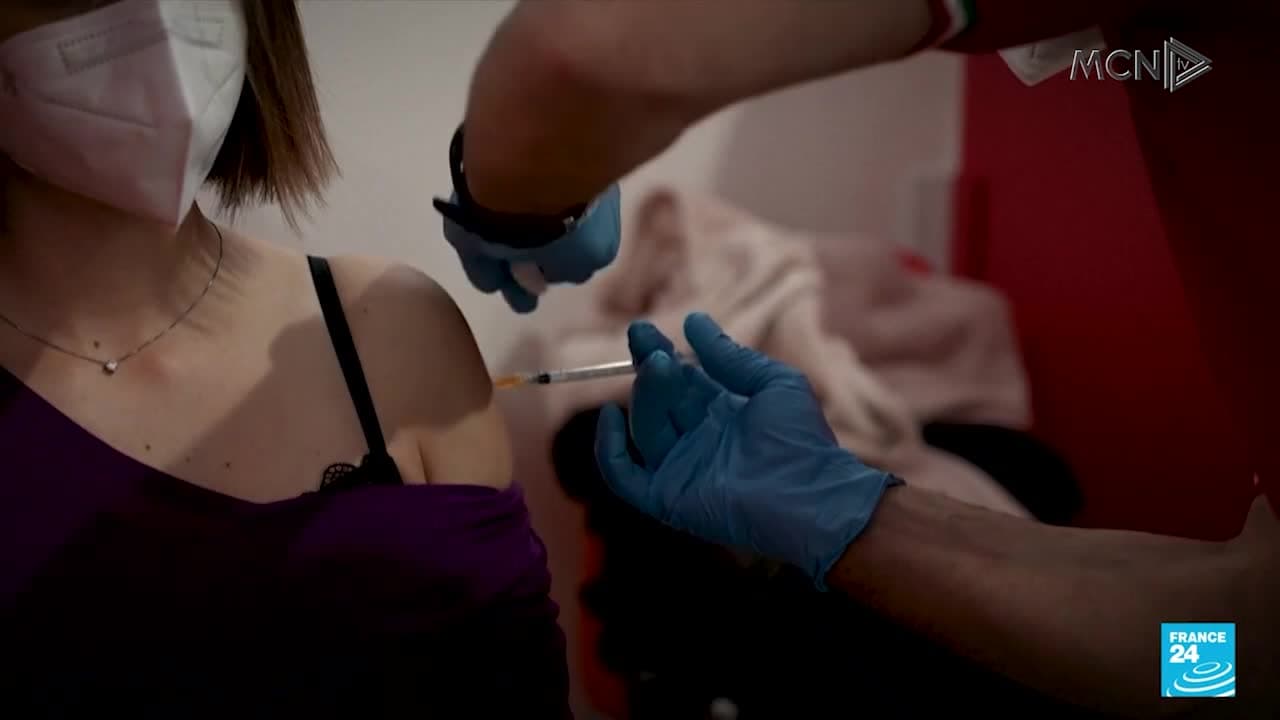 Italianët pranojnë pasaportën e gjelbër (VIDEO)