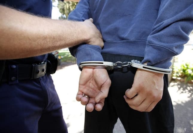 Kreu veprime të turpshme para një vajze, arrestohet 42-vjeçari në Korçë