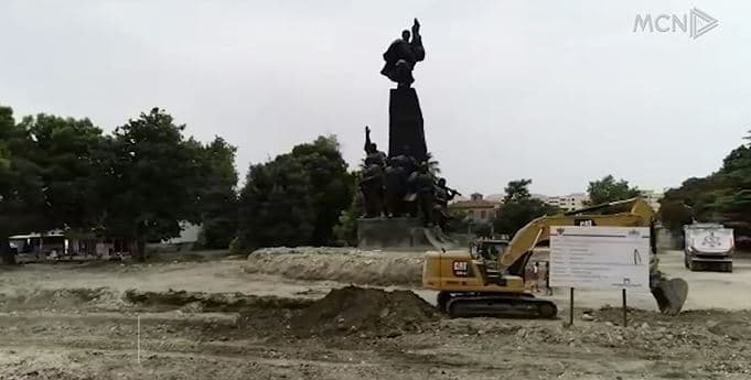 Restaurimi në sheshin e flamurit, bashkia e Vlorës refuzon të jap informacione për projektin (VIDEO)