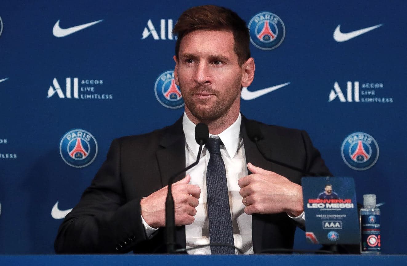 Prezantohet Messi: Luaj me më të mirët te PSG, Barcelona është shtëpia ime (VIDEO)