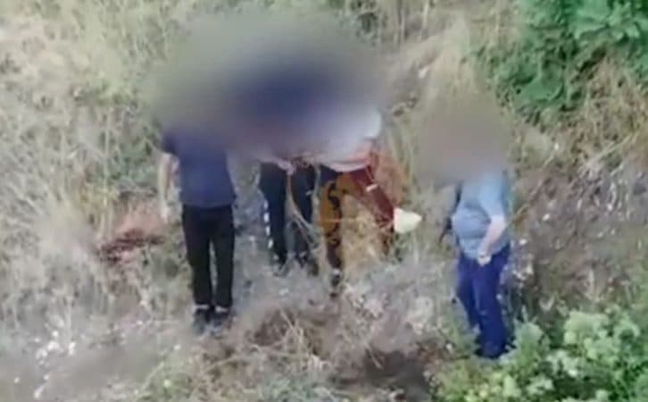 Policia zbulon me dron parcelat me kanabis, arrestohen dy persona në Vlorë (VIDEO)
