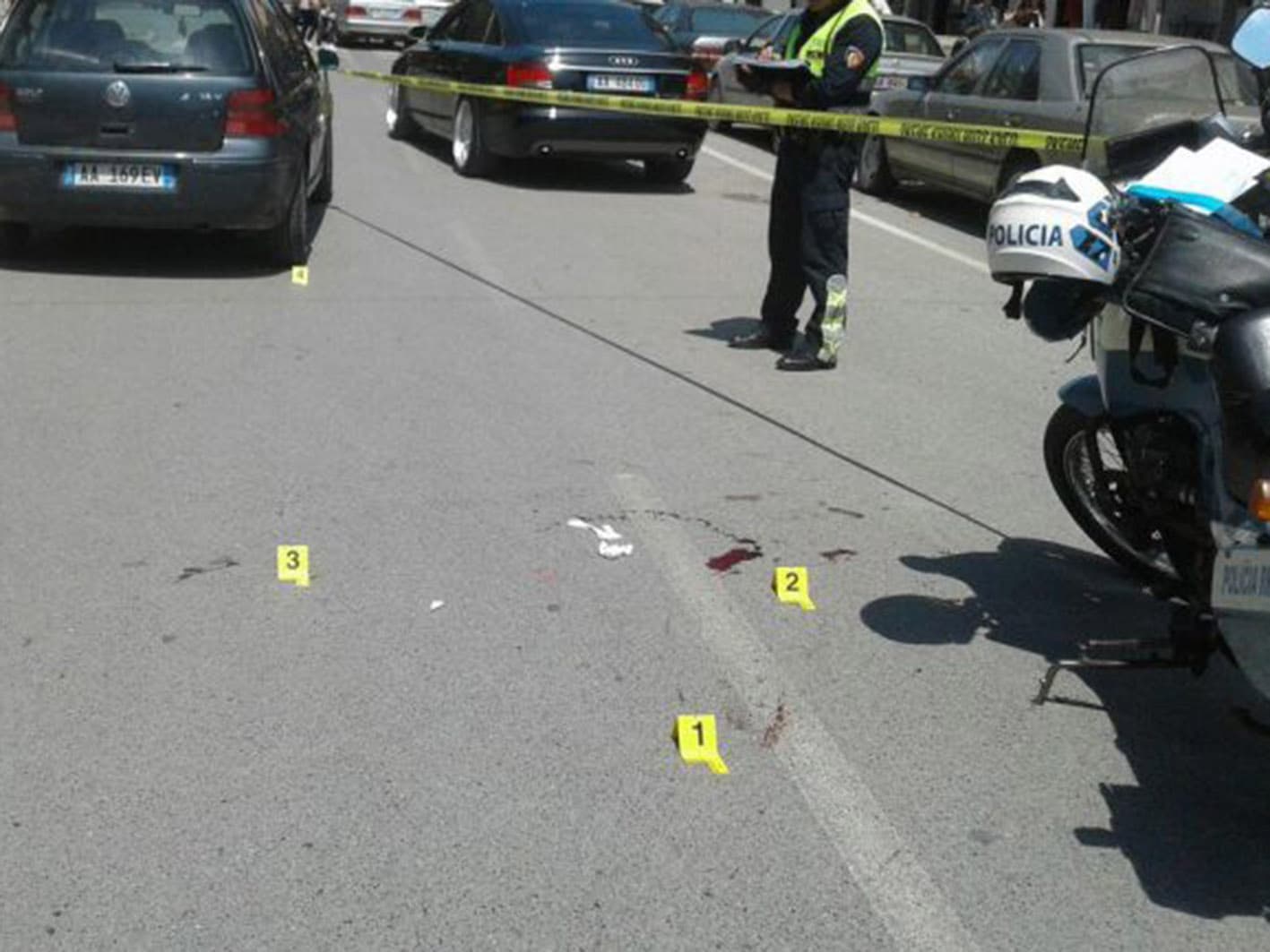 Aksident në autostradën Durrës-Tiranë, vdes këmbësori 60-vjeçar